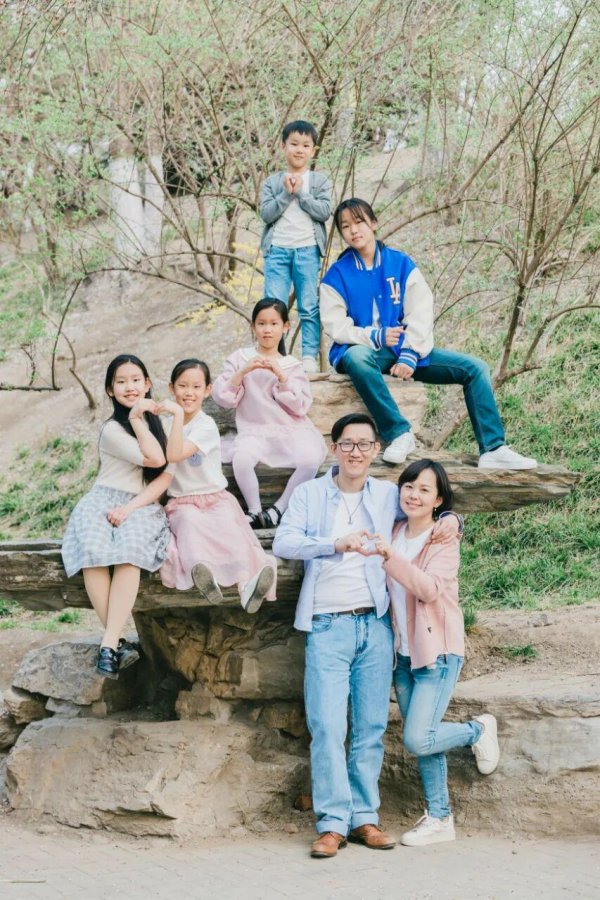 金盛网 梁建章对话多孩“生”活| 从五个孩子到100万个家庭